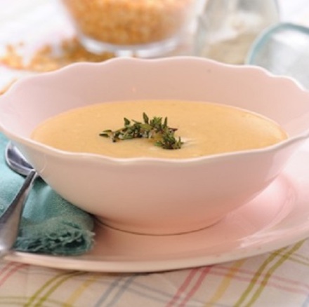Zupa krem z grochu i pieczonych warzyw korzeniowych