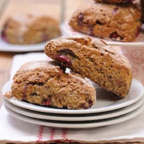 Scones-migdaly-maliny-i-kasza-gryczana